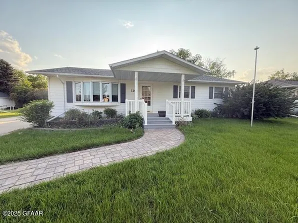 116 N Lincoln St, Northwood, ND 58267