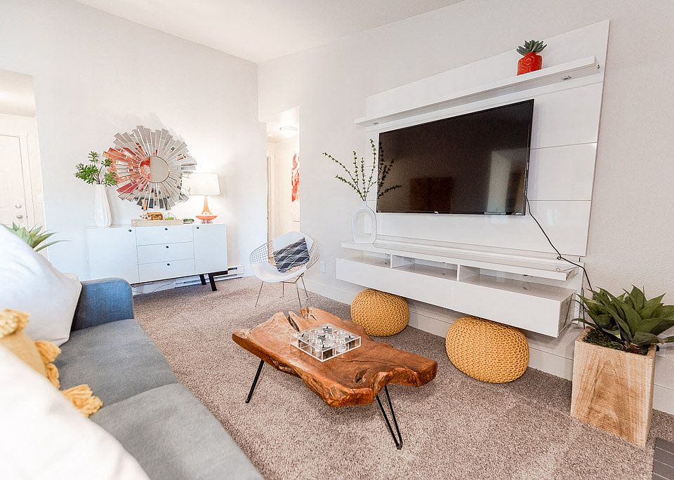 Tacoma Apartments - Northpoint Apartments - Living Room
