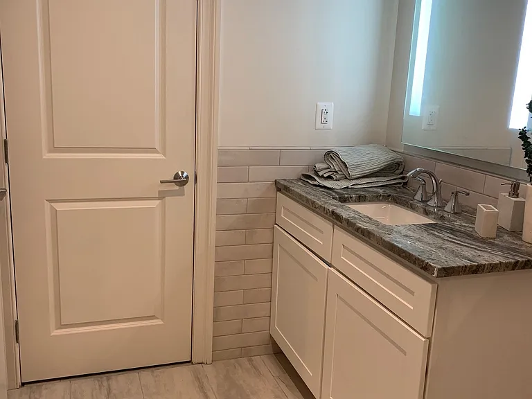 2130 Arch Street — Photo 14