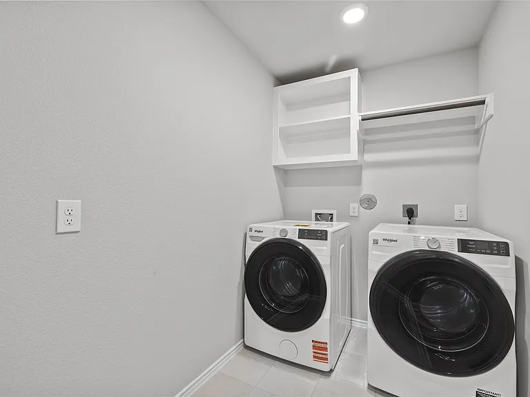 10414 Starfire Yellow Dr — Photo 9