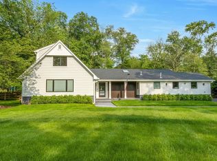 14 Rambling Brook Rd, Upper Saddle River, NJ 07458