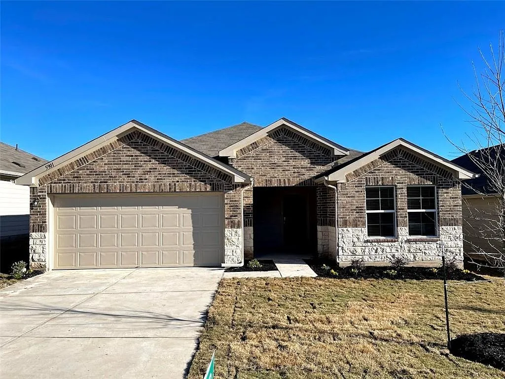 3 bed, 2.0 bath, 1475 sqft, $1,995 — Photo 1