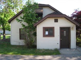 8935 Croniger St SE, Alto, MI 49302