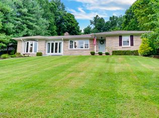 414 Cherry Ln, Pewee Valley, KY 40056
