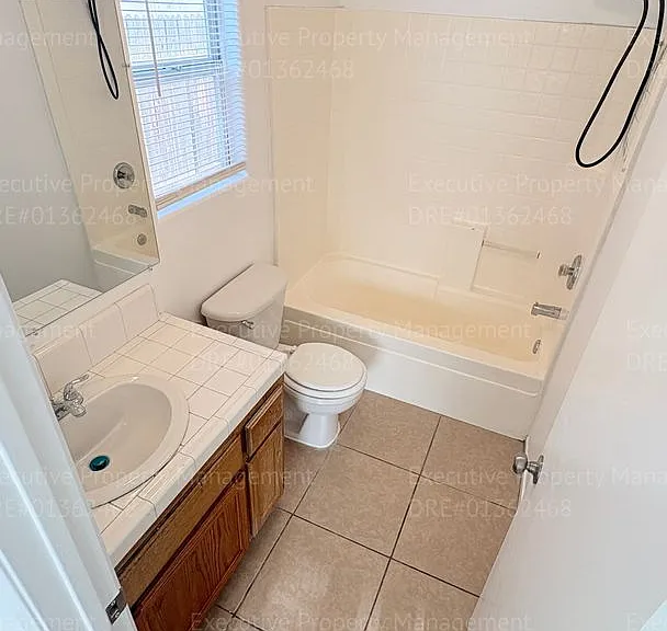 7400 Cross Glade St — Photo 12