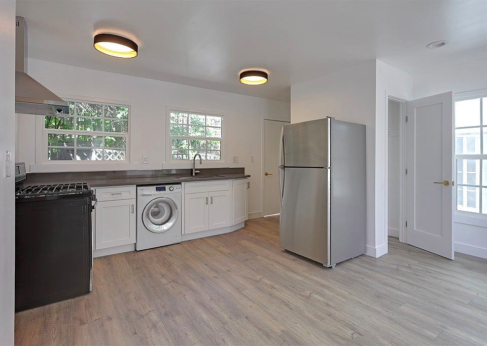 1st image of 4515 Willow Brook Ave #4519