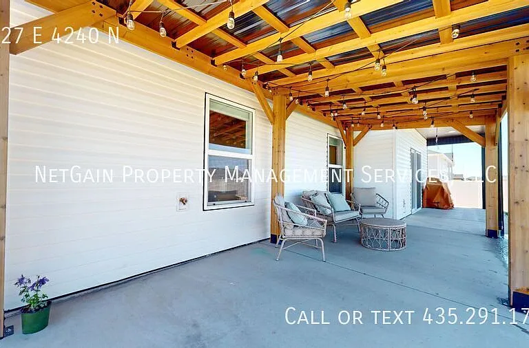 1127 E 4240 N — Photo 9