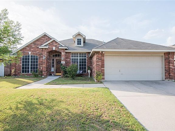 2nd image of 5504 Castleroy Ln