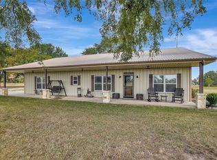 8755 Greenbriar Rd, Madisonville, TX 77864