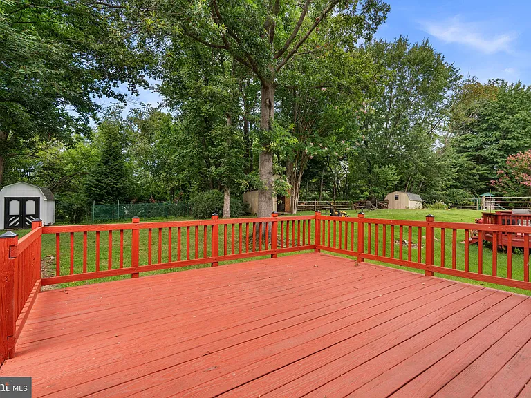 8428 Braddock Way — Photo 38
