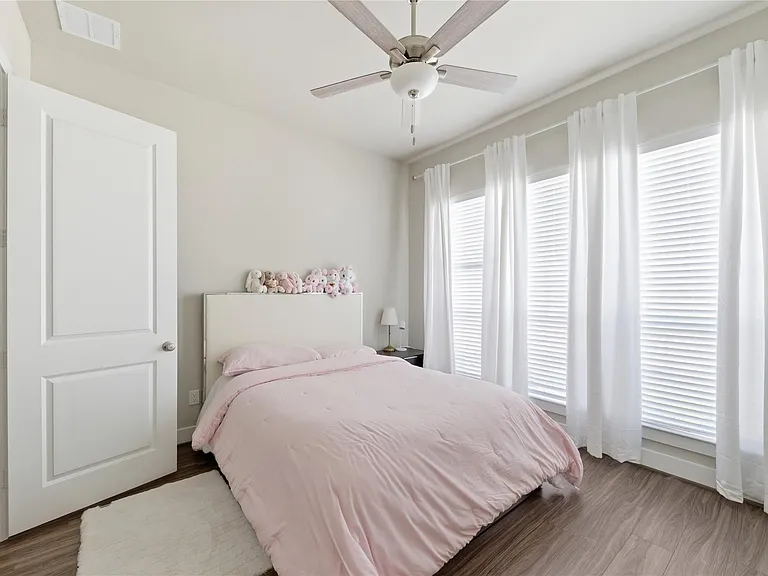 13715 Aventino Pointe Dr — Photo 20
