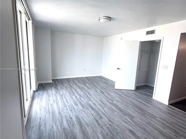 50 Biscayne Blvd APT 3303, Miami, FL 33132