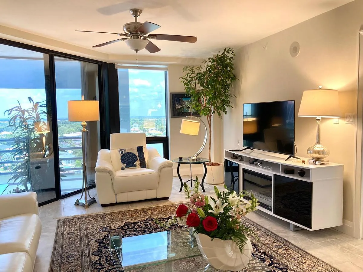 2 bed, 1400 sqft, $4,000 — Photo 1