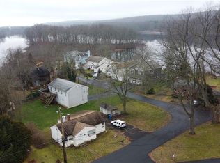 3 Whitney Ln, Berlin, CT 06037