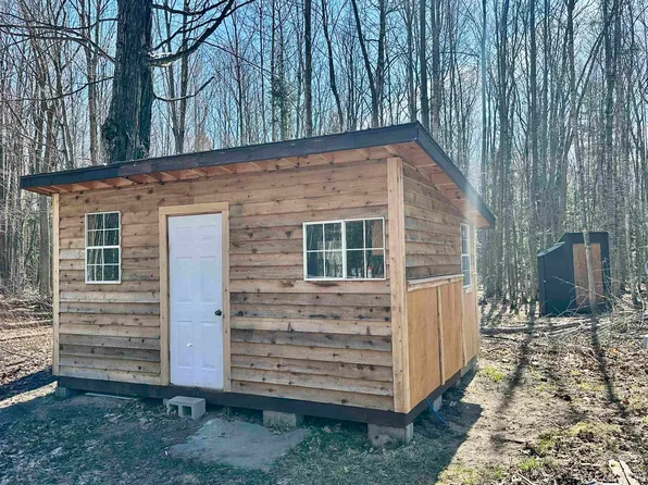 286 County Road 550 Rd, Marquette, MI 49855