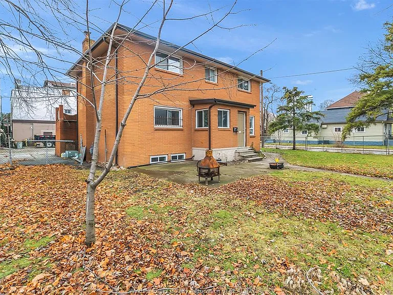 509 Aylmer Ave #MAIN — Photo 5