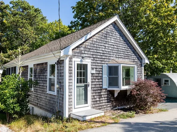 3 Thompson Rd #A, Foxboro, MA 02035