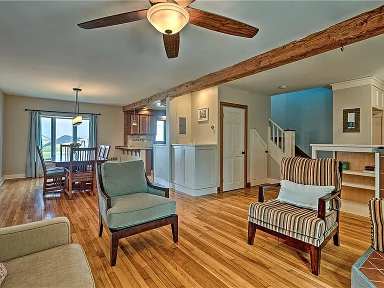 129 Dighton Ave — Photo 8