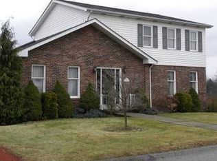428 Fieldstone Dr, Lower burrell, PA 15068