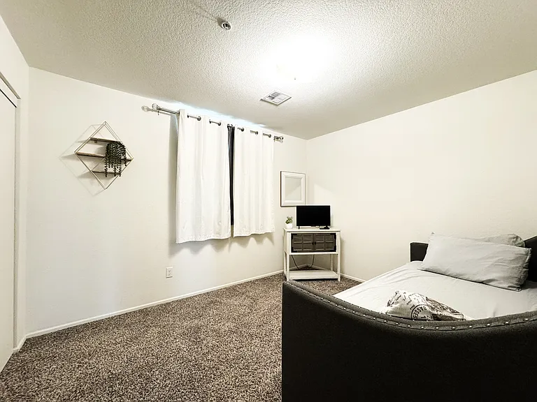 7282 E 38th Ln — Photo 19