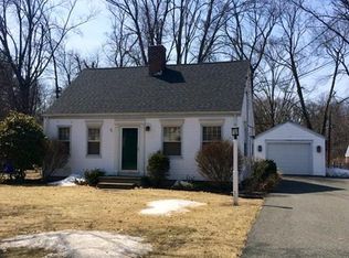84 Mayflower Rd, Springfield, MA 01118