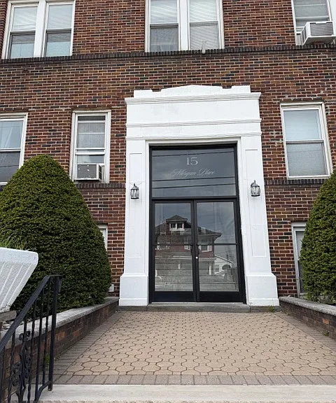 15 Morgan Pl #11 — Photo 12