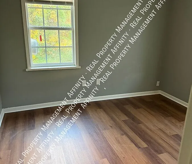 1753 Bismark St #B — Photo 18