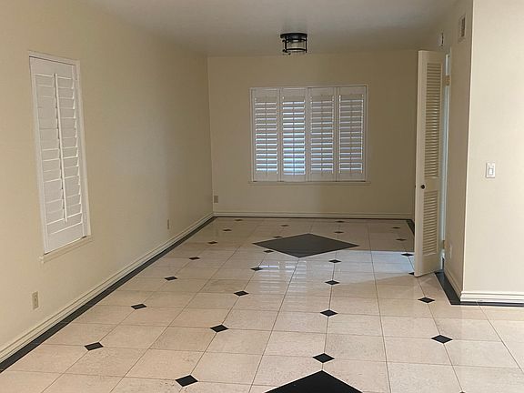 5th image of 13417 Banfield Dr