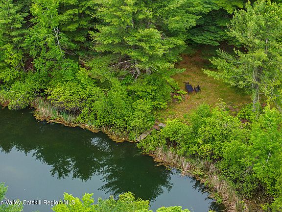 5th image of 75 Upper Hollow Road