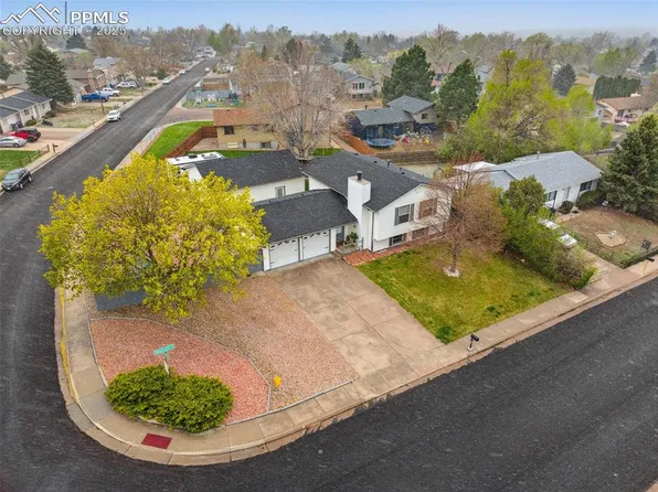 7525 Woodstock St, Colorado Springs, CO 80911