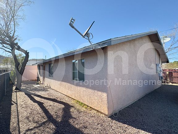 2nd image of 59 S Melrose Ave Unit 2