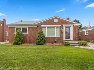 6744 Henry Ruff Rd, Garden City, MI 48135