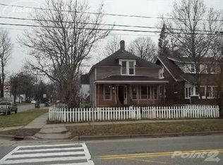 710 E Maple St, Holly, MI 48442