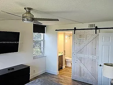 9235 Lagoon Pl #402 — Photo 14