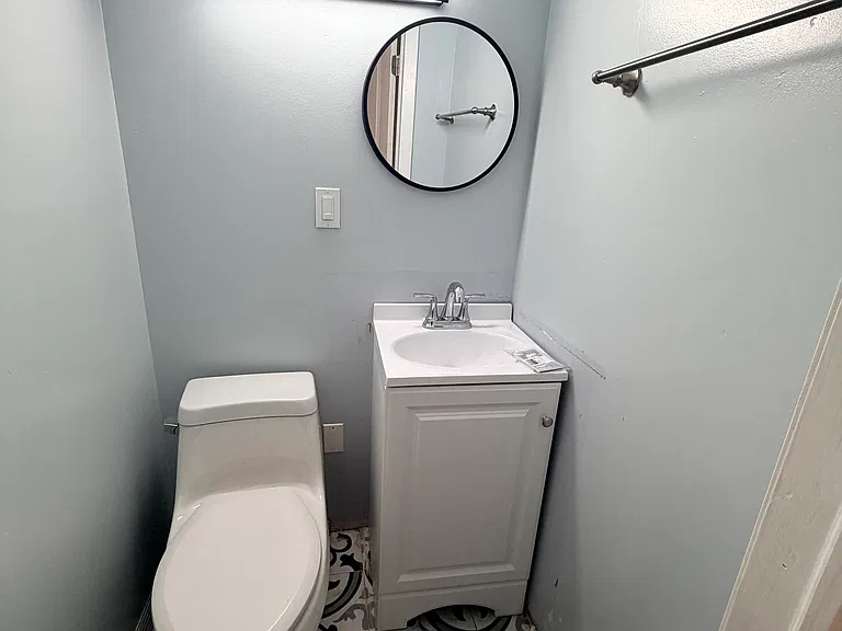 1601 Sexton St — Photo 7