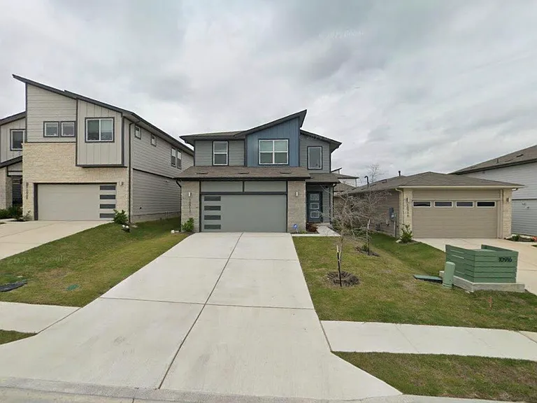 10912 Meris Ln — Photo 1