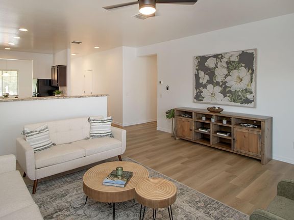 4th image of 38234 W La Paz Street
