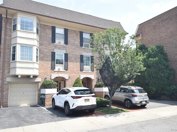 13-19 Michael Court #160 U, Bayside, NY 11360