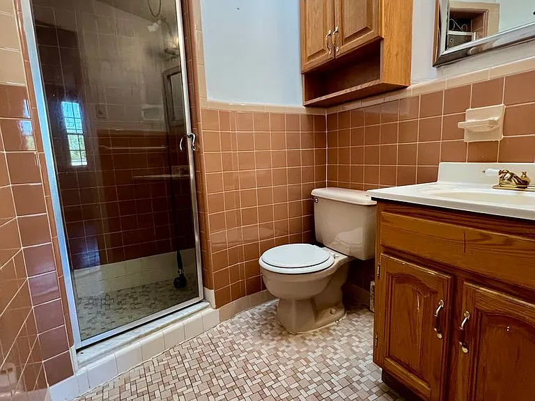 1348 Elson Rd — Photo 15