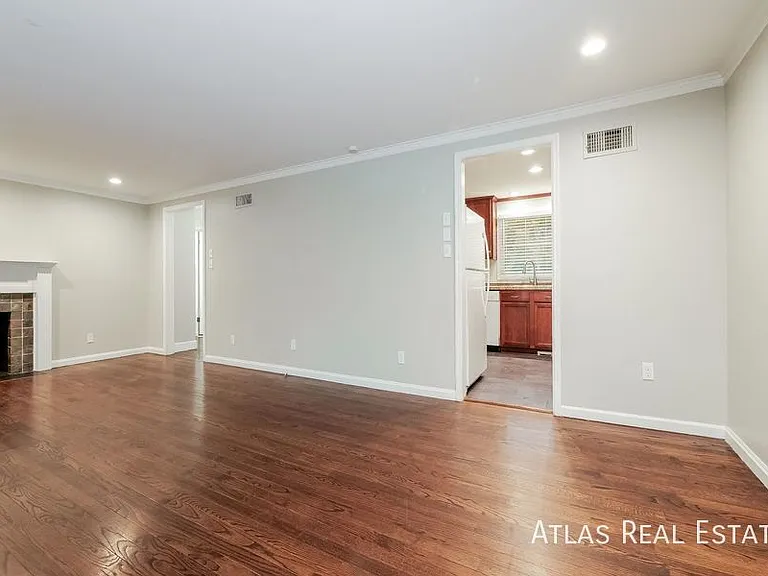 3902 W 72nd Ter — Photo 10