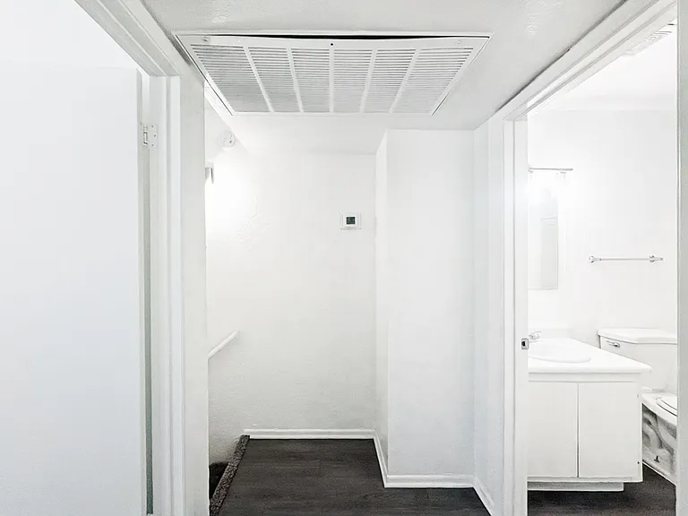 13020 N 21st Pl — Photo 12