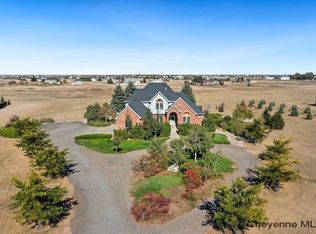 6704 Foxglove Dr, Cheyenne, WY 82009