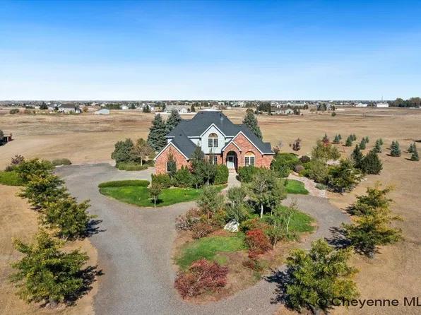 6704 Foxglove Dr, Cheyenne, WY 82009