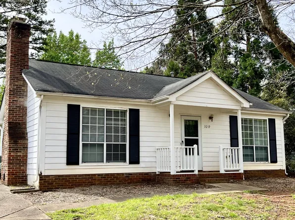 1019 Brenham Ln, Matthews, NC 28105