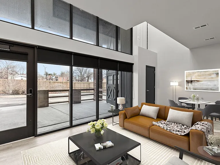 Station House | Near The Loop — Photo 118