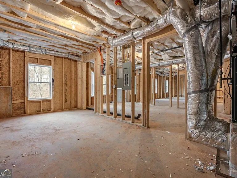 370 Ansley Dr — Photo 35
