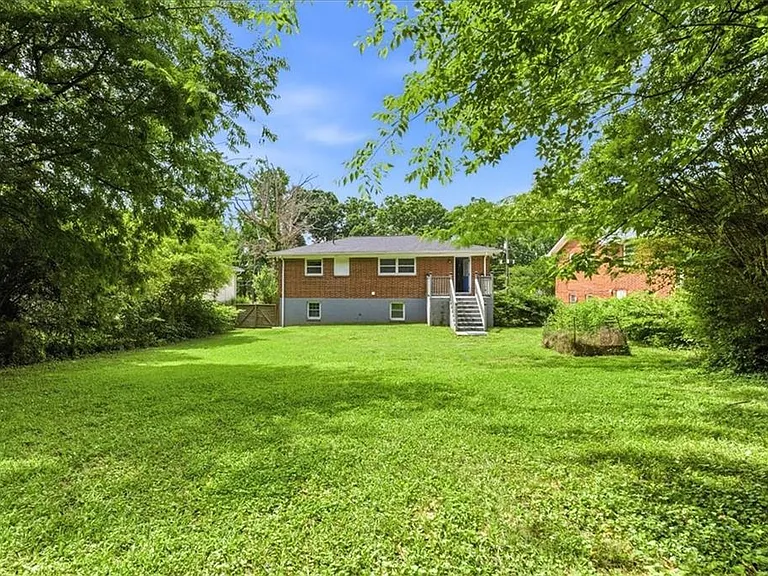 2705 Lincoln Ct NW — Photo 22