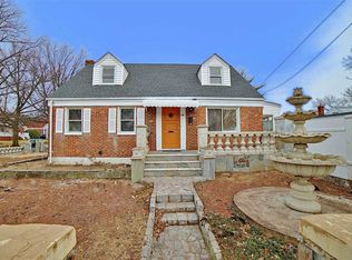 94 Sobro Ave, Valley Stream, NY 11580