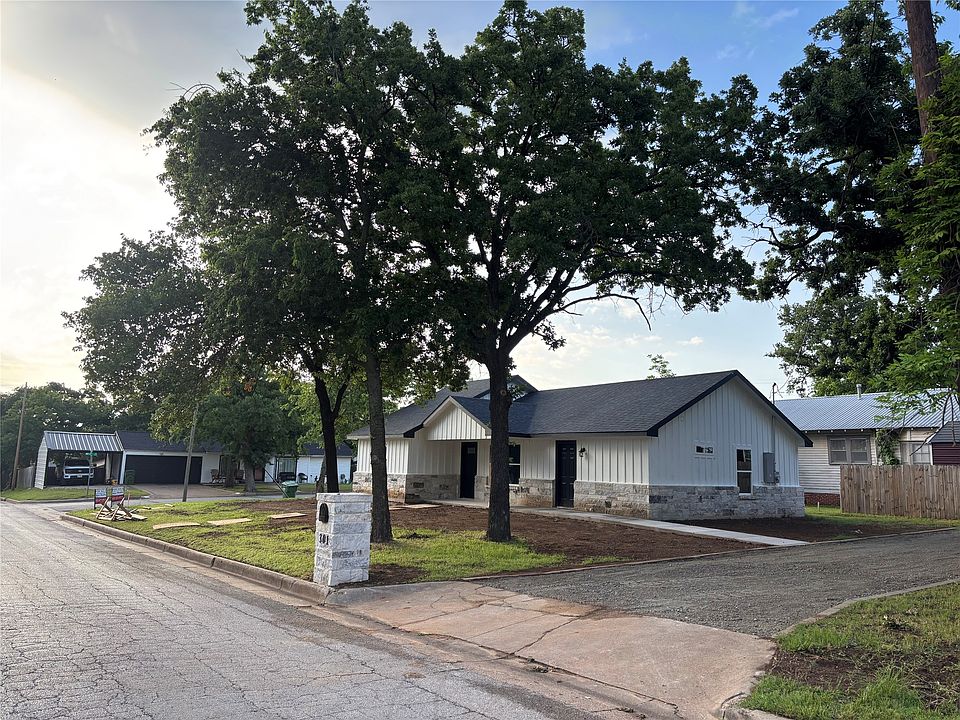 1st image of 301 NW 23rd Ave