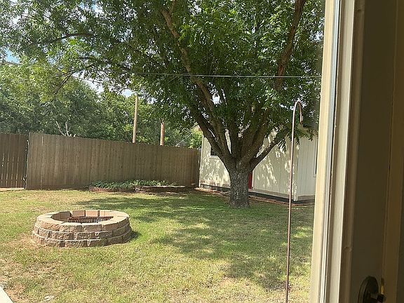 2nd image of 103 Chaparral Dr